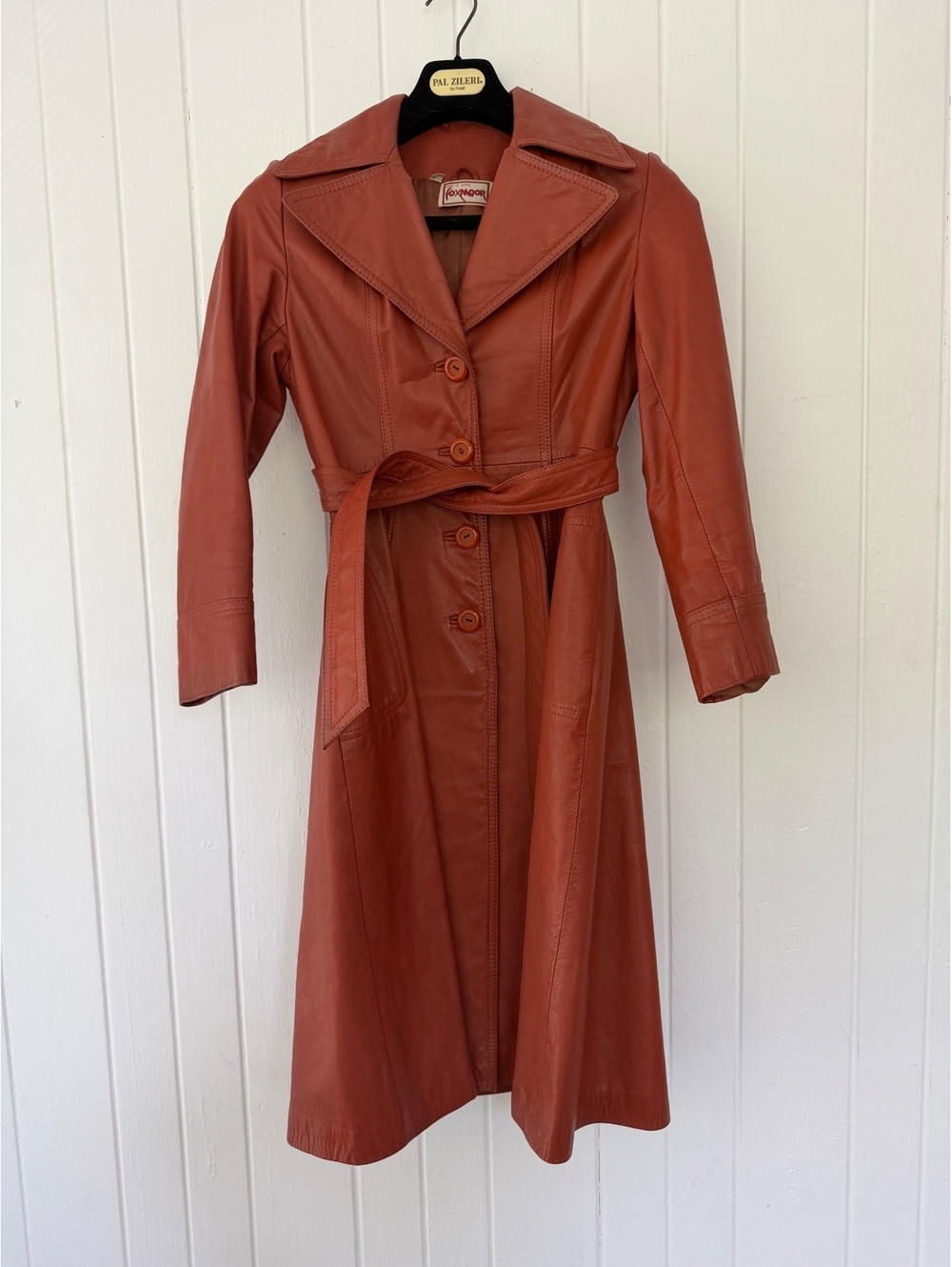 Vintage Foxmoore Genuine Leather women’s coat size Medium